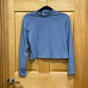 Divided blue crop top turtle neck size XL